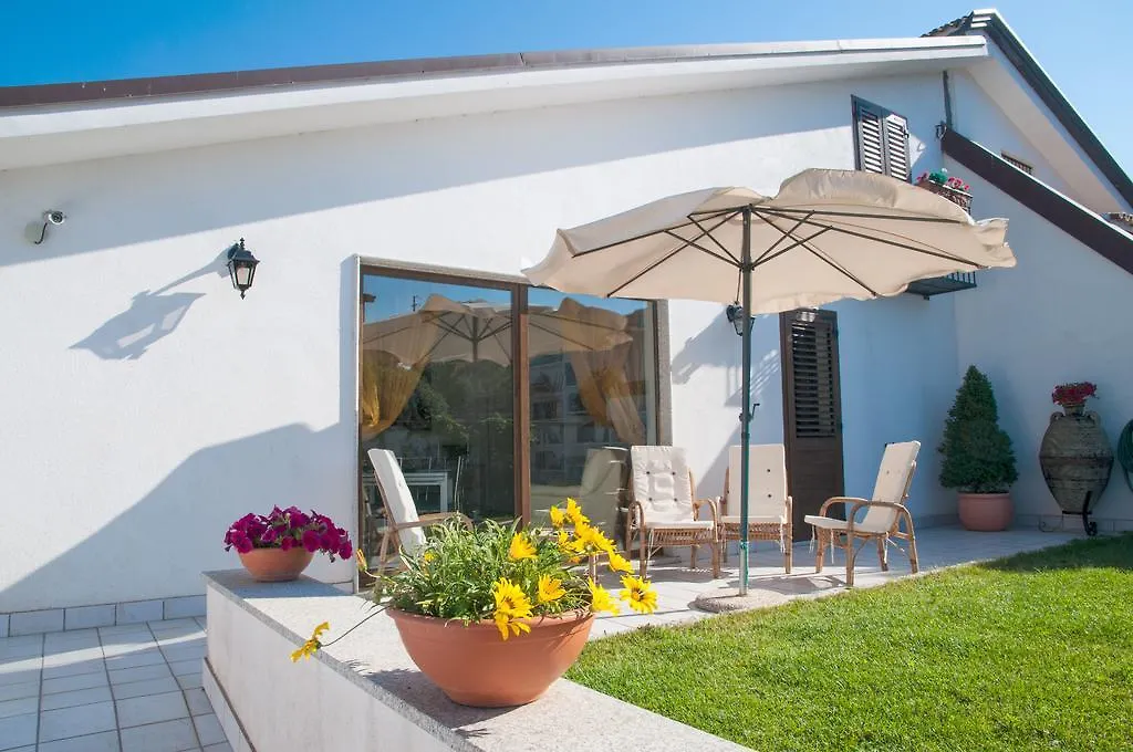 B&B Le Fresie Nuoro  3*, Nuoro (Sardinia)